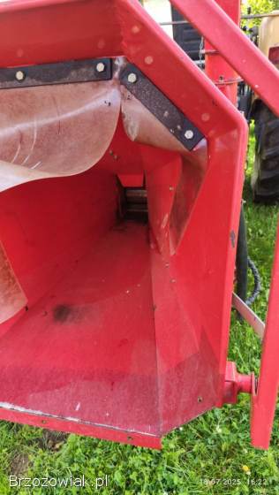 Rębak do drewna z hydraulicznym podawaniem