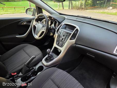 Opel Astra J 2010