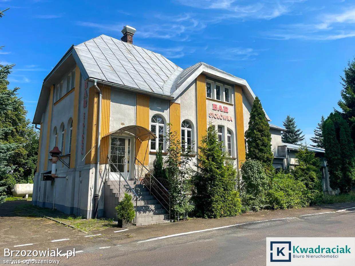 Budynek komercyjny z garażami – Jasło,  teren przemysłowy