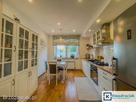 Besko – komfortowy dom dla dużej rodziny,  gotowy do zamieszkania