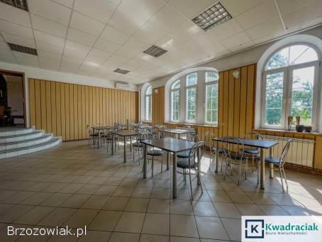 Budynek komercyjny z garażami – Jasło,  teren przemysłowy