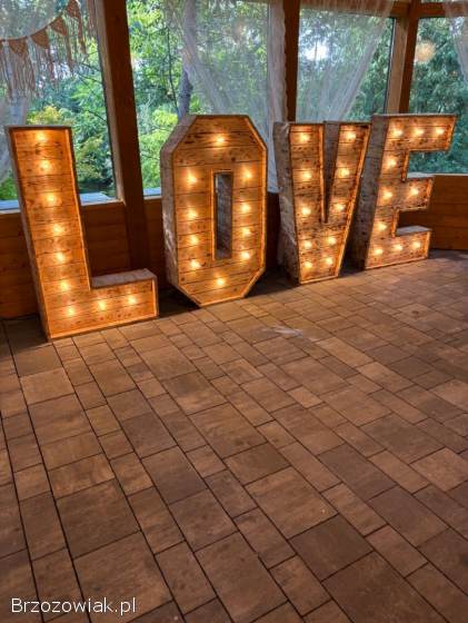 Napis LOVE
