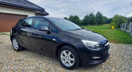 Opel Astra 1.  6 benzyn 115KM 2015