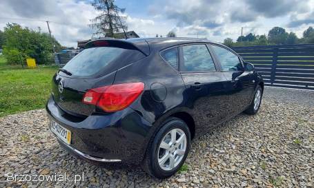 Opel Astra 1.  6 benzyn 115KM 2015