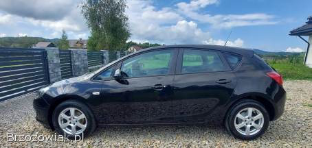 Opel Astra 1.  6 benzyn 115KM 2015