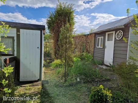 Sprzedam działkę rodo 3 ary dwa domki