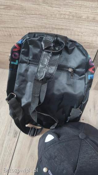 Nowy mały plecak +czapka dla dziewczynki