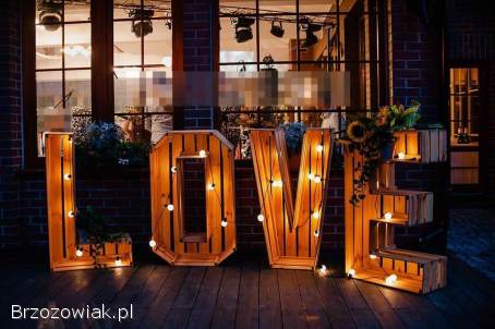 Napis Love Wesele / Sesja Zdjęciowa Ciężki Dym Fontanna Iskier