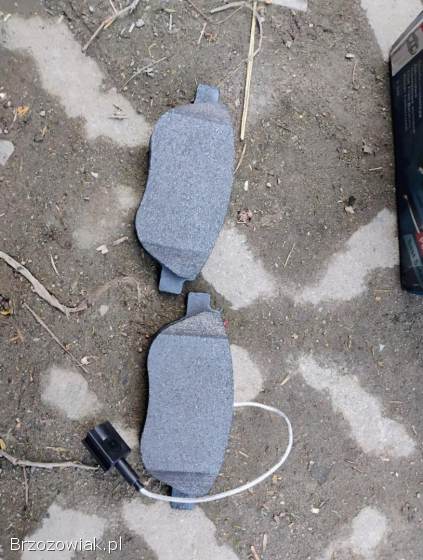 Sprzedam klocki hamulcowe nowe