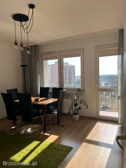 Sprzedam mieszkanie 3 pokoje Krosno w centrum ul Grodzka winda 68.  6 m2