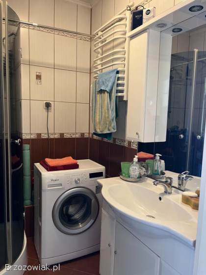 Sprzedam mieszkanie 3 pokoje Krosno w centrum ul Grodzka winda 68.  6 m2