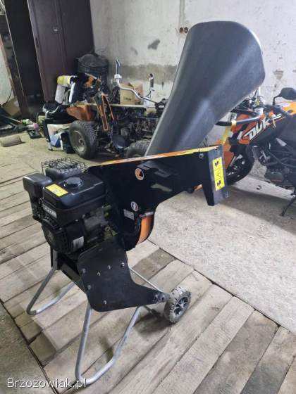 Rozdrabniarka do gałęzi,  rębak spalinowy