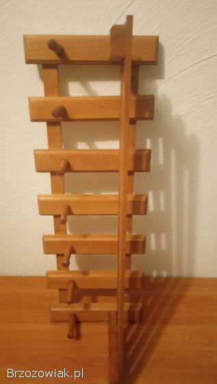 Wieszak drewniany z półką