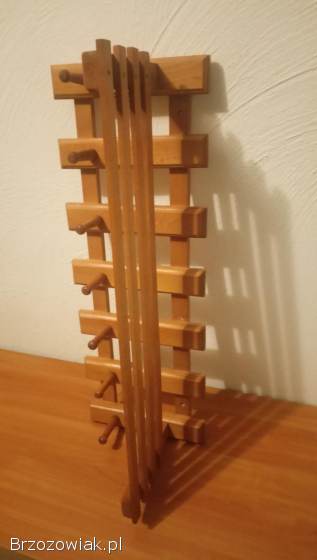 Wieszak drewniany z półką