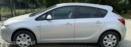 Opel Astra Hatchback 2011